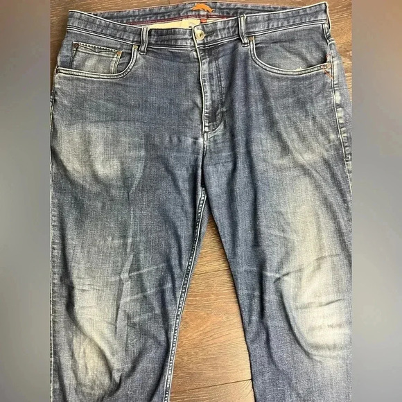 Tommy Bahama Men's Classic Fit Straight Leg Blue Denim Jeans Size 40 X 32 - Picture 2 of 7